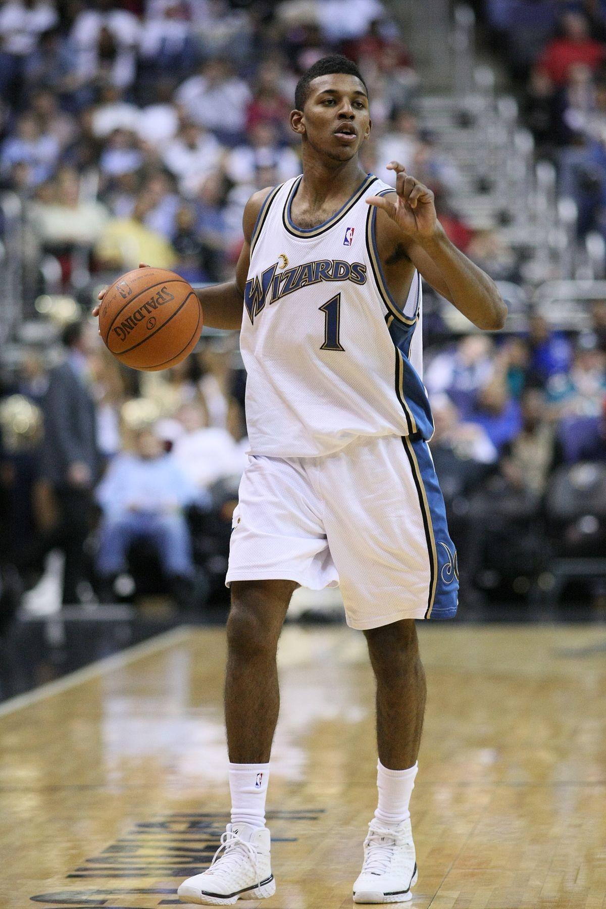 库巴西：很高兴重返诺坎普，我曾多次以球迷身份来到这里（库巴西：重返诺坎普倍感欣喜，此前我多次以球迷身份到访）