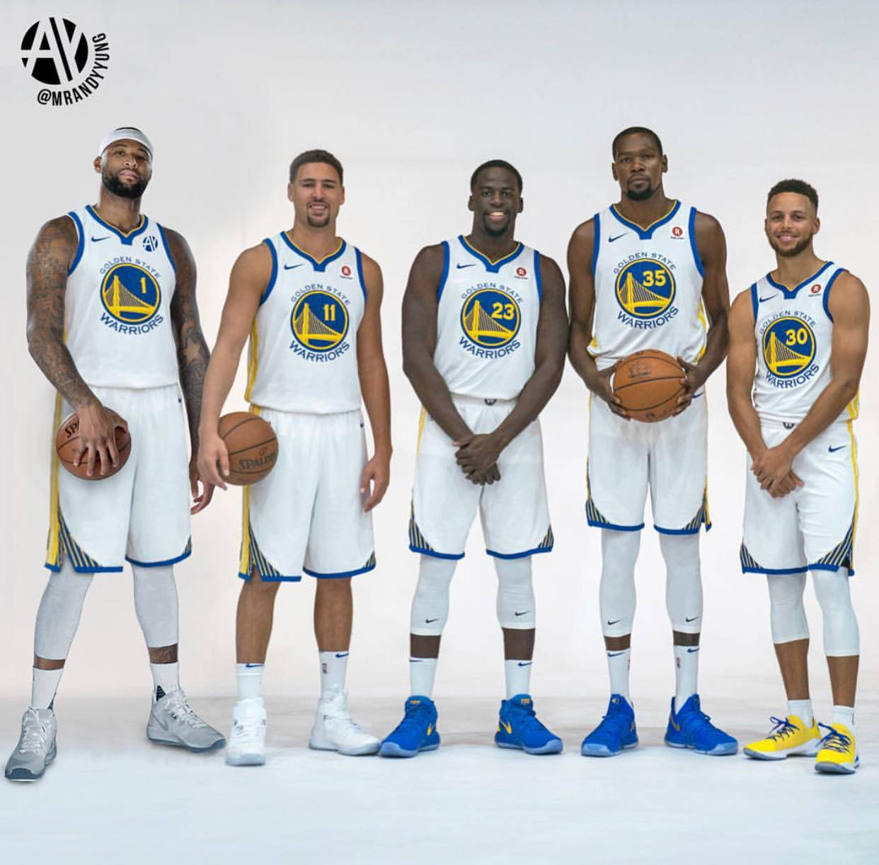 诺伊尔：第三球我知道出击会冒很大风险，当时想提前化解危险（诺伊尔谈第三球：明知出击高风险，只求提前化解险情）