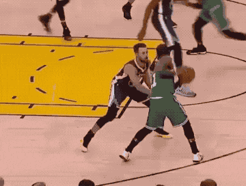 罗马诺：莱万不在迈阿密国际2026年引援目标名单中（罗马诺：莱万未在迈阿密国际2026年引援计划之列）