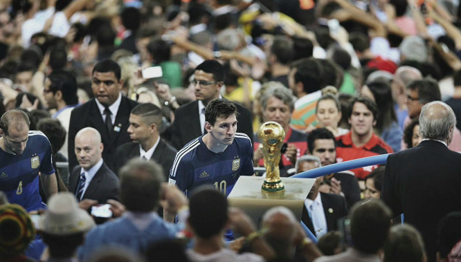 欧洲足坛夏窗转会：利物浦3500万欧签下莱昂尼（欧洲夏窗重磅：利物浦以3500万欧元签下莱昂尼）