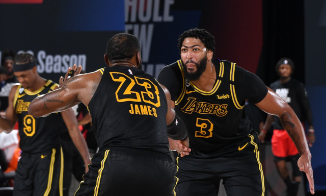 里夫斯状态低迷，得分赛季新低引发关注（里夫斯近况低迷，赛季得分创新低引关注）