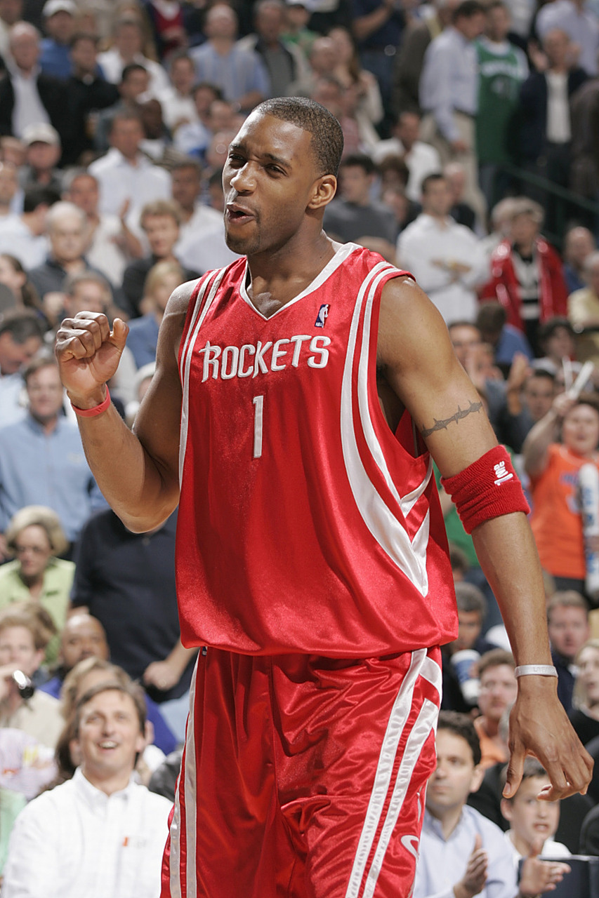 欧冠赛场精彩瞬间：皇马主场2-0取胜,（欧冠精彩瞬间回放：皇马主场2比0告捷）