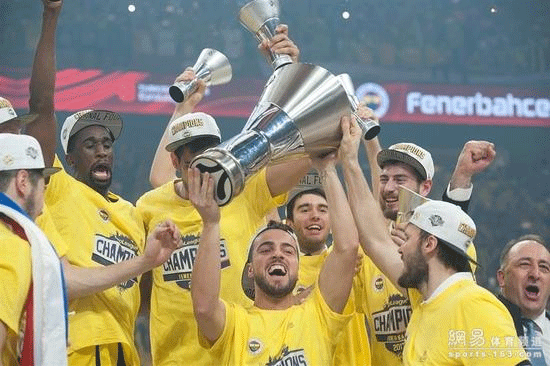 沙媒：利雅得胜利有意克里斯滕森，已与他接触尝试说服其加盟（沙媒：利雅得胜利盯上克里斯滕森，已接触并力劝加盟）