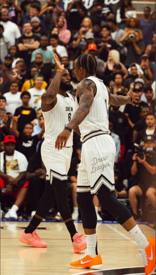 雷迪克：我们会寻找机会让蒂耶罗上场 也会让他继续在G联盟锻炼（雷迪克：将争取蒂耶罗的出场机会，同时让他在发展联盟持续磨炼）