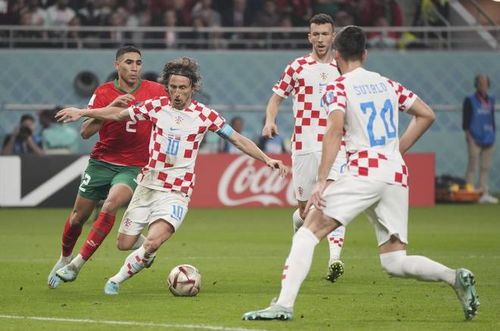 马丁内斯谈C罗缺阵获大胜：门德斯也没踢，以后也不让上了？（马丁内斯回应C罗缺阵却大胜：门德斯也未登场，未来会被弃用吗？）