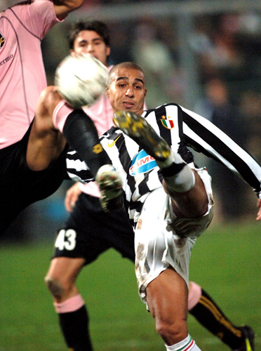 伤愈复出，阿方索-戴维斯时隔262天再度为拜仁出战（伤愈回归，阿方索-戴维斯阔别262天再披拜仁战袍）