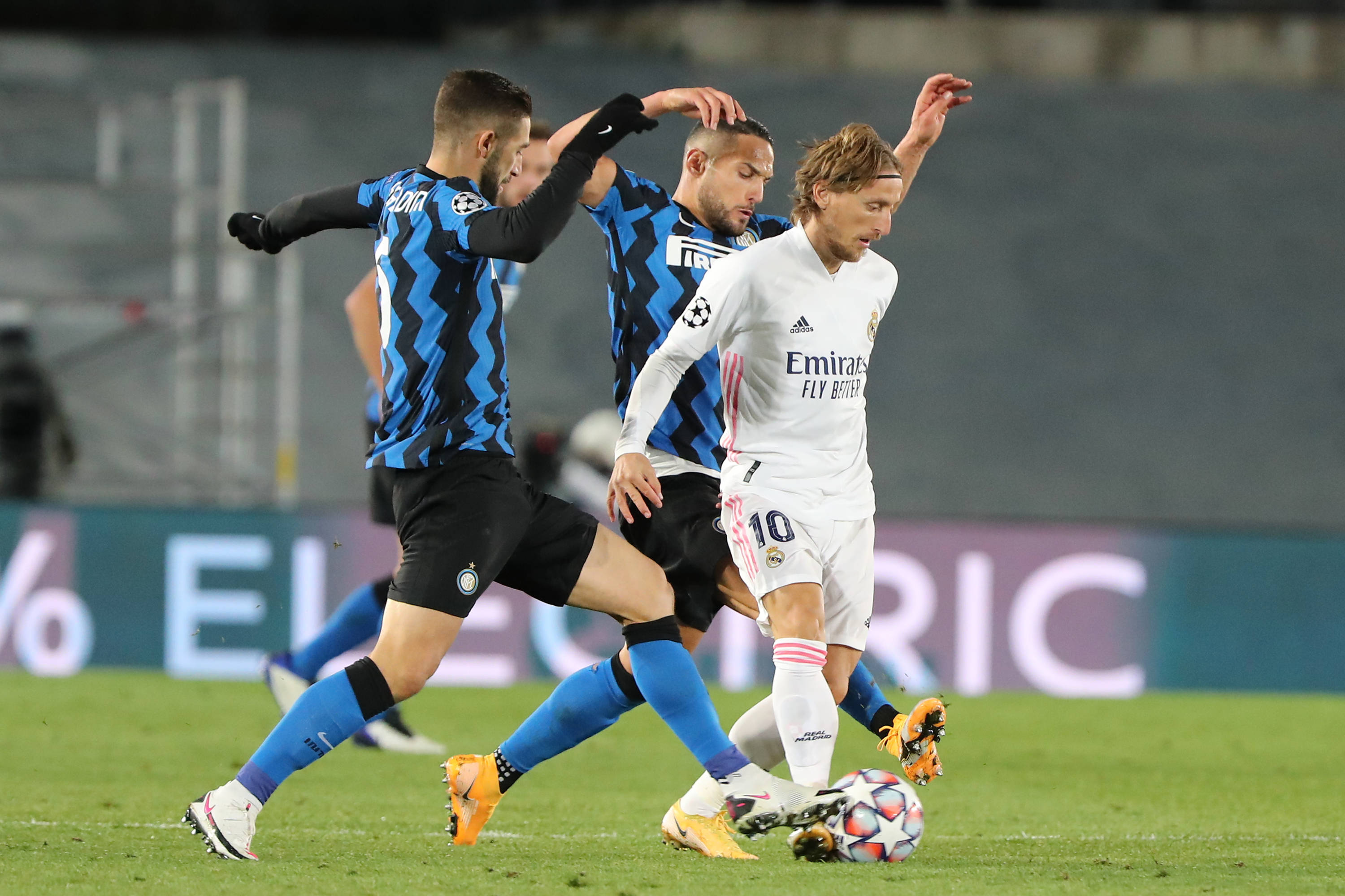 这下本人真知道了营销号造谣切特申请交易 正主一串问号辟谣（营销号捏造“切特申请交易”，正主连发问号否认）