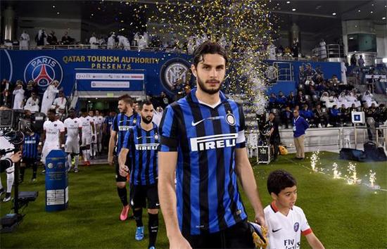 记者：于帕与拜仁的续约仍在谈判中，有可能在年底前做出决定（记者称：拜仁与于帕续约谈判仍在进行，或将在年底前定论）