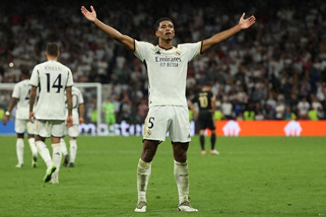 足坛巫术大作战：有球队靠癞蛤蟆夺欧冠，姆巴佩有黑魔法？（足坛玄学风云：球队靠癞蛤蟆夺欧冠，姆巴佩真有黑魔法？）