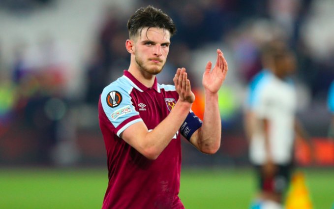 电讯报：对热刺来说签下帕利尼亚比引进吉布斯-怀特更重要（电讯报：热刺更应优先引进帕利尼亚，而非吉布斯-怀特）