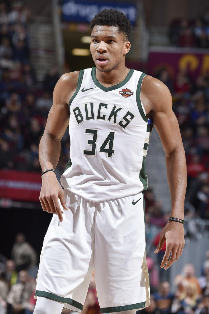 中超16队平均投入不足2亿，中足联节流难救联赛，专家呼吁多渠道开源（中超16队平均投入未达2亿，中足联仅靠节流难救市，专家建议拓展多元收入渠道）