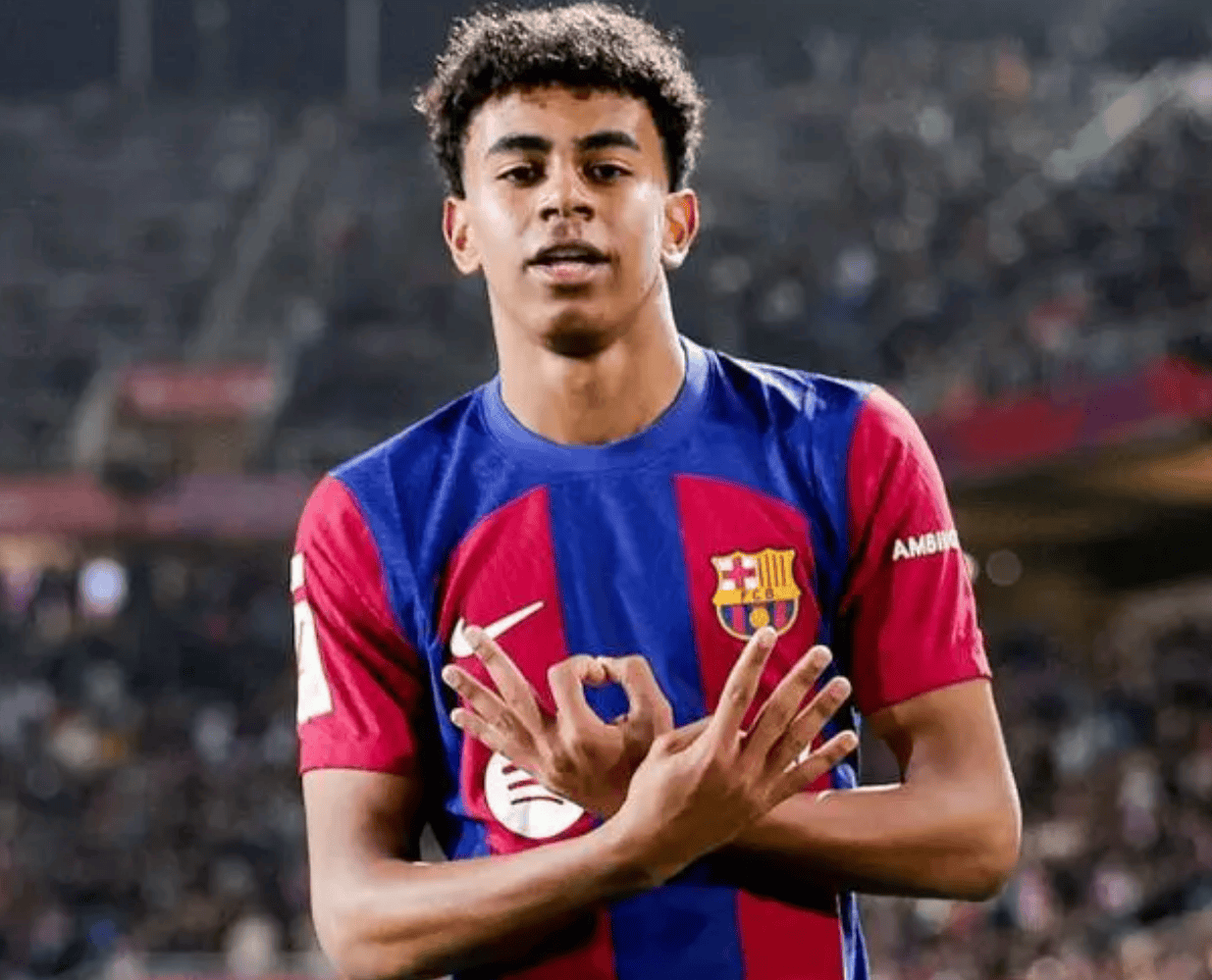 红魔遇克星？曼联近6战纽卡1胜5负，主场迎战誓破魔咒（曼联主场誓破不胜魔咒：近6战纽卡仅1胜5负）