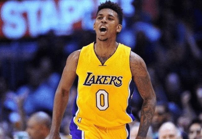 泰晤士报：竞标欧冠失败后，网飞考虑争夺部分英超转播权（泰晤士报：无缘欧冠版权后，Netflix或转战角逐英超部分转播权）