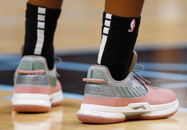 曼联12天4战!对纽卡+3支保级队，全取12分有望进前四争欧冠席位（曼联12天连踢4场：战纽卡加三支保级队，若满分12分有望跻身前四冲击欧冠）