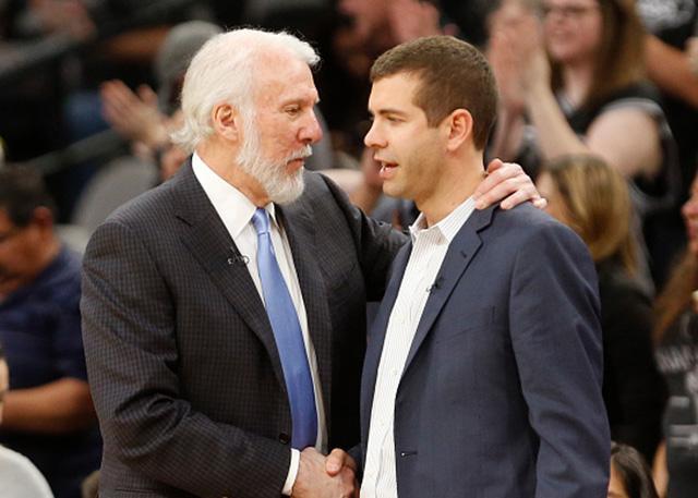 马克西半场15分，恩比德11中1，76人手握7分领先（马克西半场独取15分，恩比德11投仅1中，76人暂领先7分）