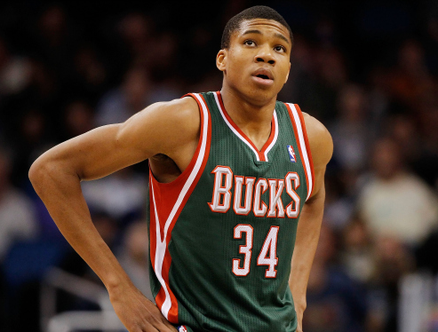 世体：维尼修斯的续约仍停滞，他索要的3000万欧年薪太高了（世体：维尼修斯续约陷入停滞，3000万欧年薪要价被指过高）